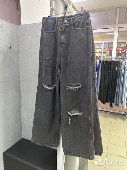 Джинсы черные