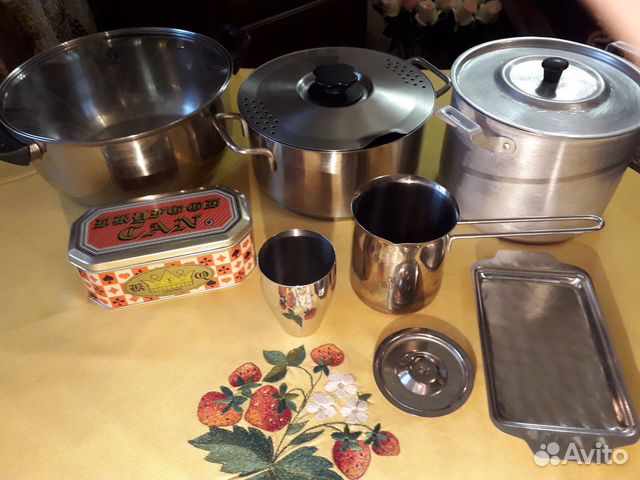 Кастрюли и другая посуда из нержавеющей стали
