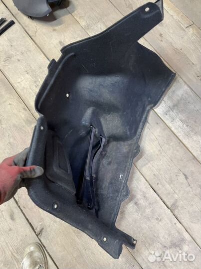 Обшивка багажника правая Kia Rio 3