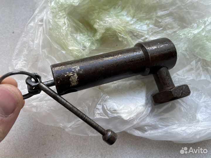 Замок СССР гаражный