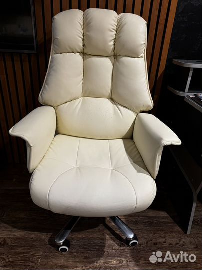 Офисное кресло б/у