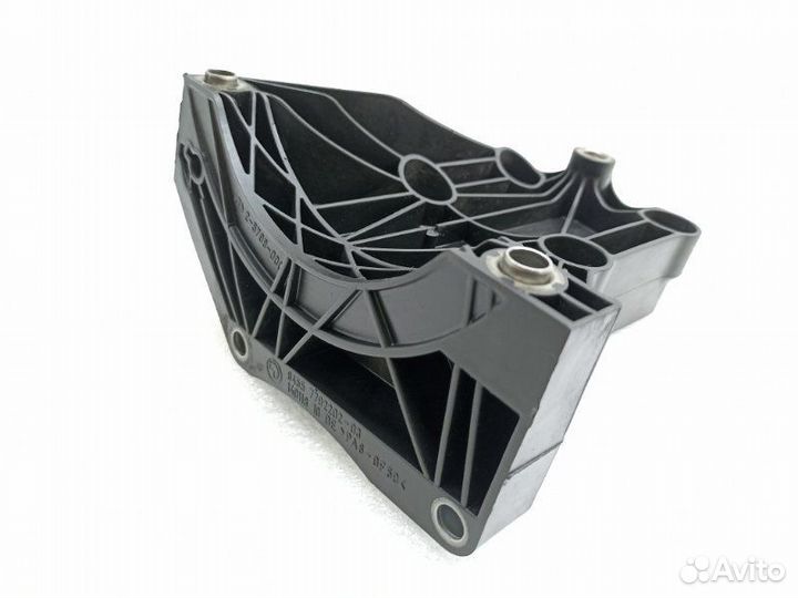 Кронштейн компрессора кондиционера Bmw X3 E83 3.0