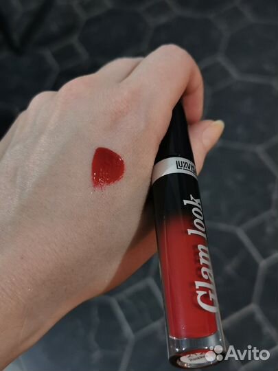 Пакетом Sleek,Catrice,luxvisage,Eccense,Relouis