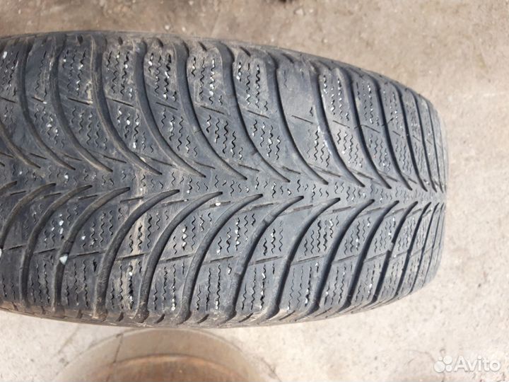 Goodyear Aquatred 215/65 R16