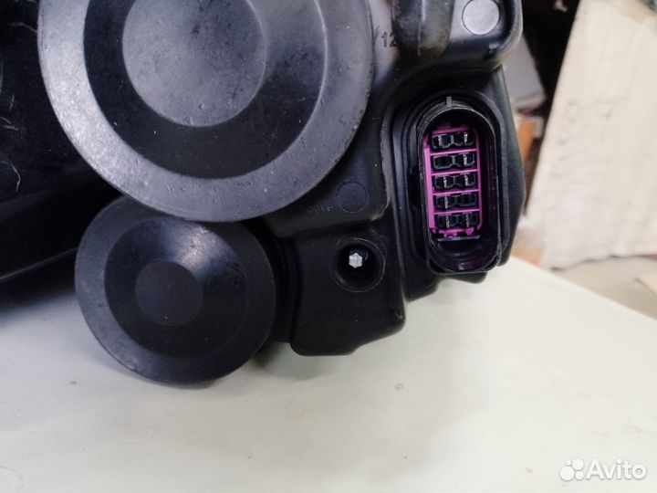 Фары на Volkswagen Polo