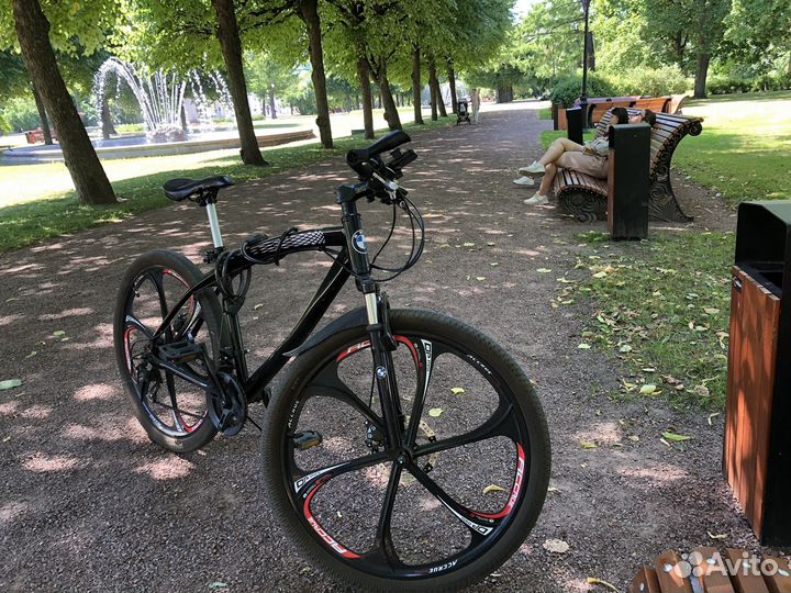 Велосипед на литых дисках bmw