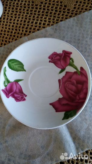 Тарелки и Чайные блюдца