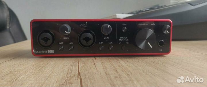 Внешняя звуковая карта focusrite