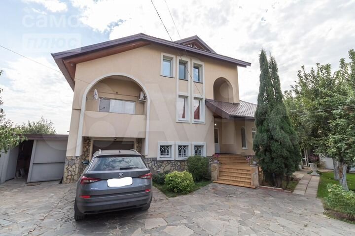 Дом 411,4 м² на участке 26 сот.