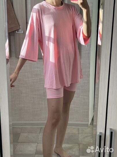 Костюм велосипедки и футболка