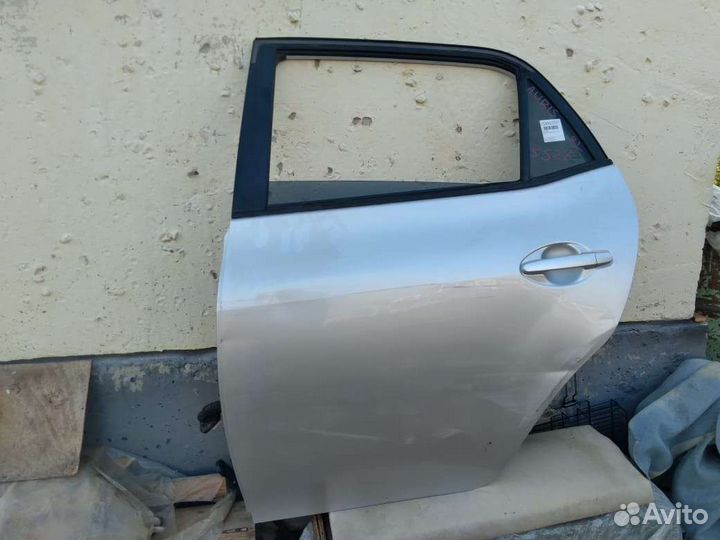 Дверь задняя левая toyota auris
