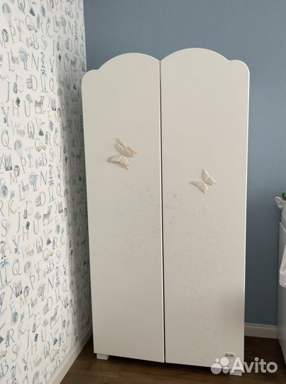 Детская мебель, кровать, шкаф, комод feretti