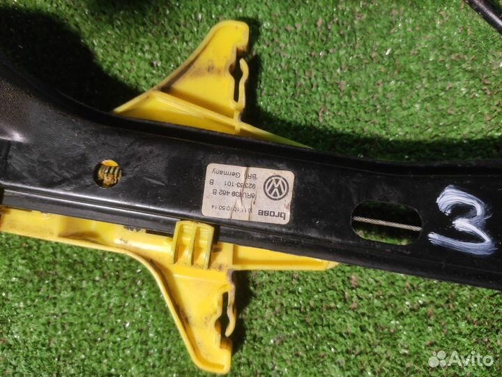 Стеклоподъемник задний правый Volkswagen Polo