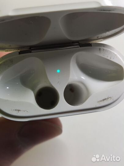 Беспроводные наушники apple airpods 1