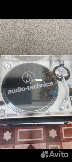 Виниловый проигрыватель Audio-Technica AT-LP-140XP