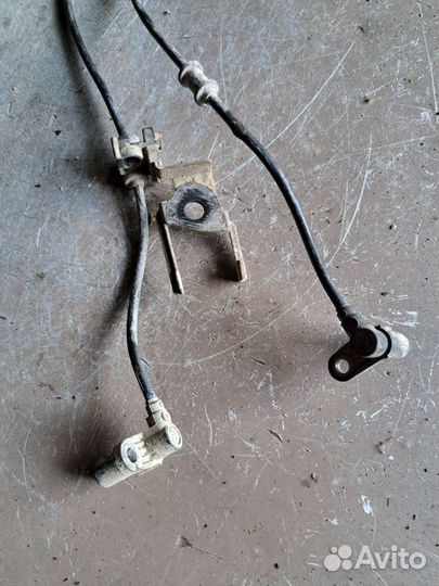 Датчик ABS задний на Mercedes w220