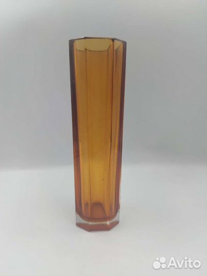 Ваза Золотистая Аствацатурьян лзхс