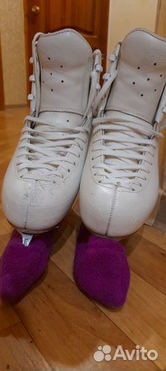 Фигурные коньки edea chorus 245