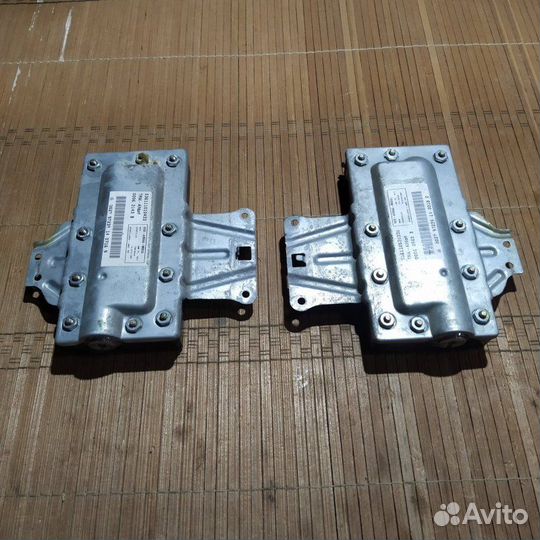 Подушка безопасности в дверь Mercedes-Benz