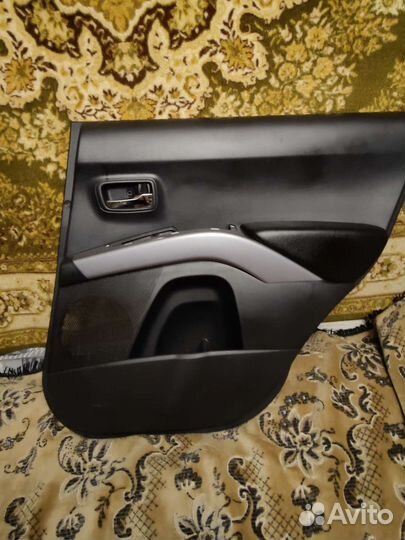 Обшивки дверей mitsubishi outlander xl