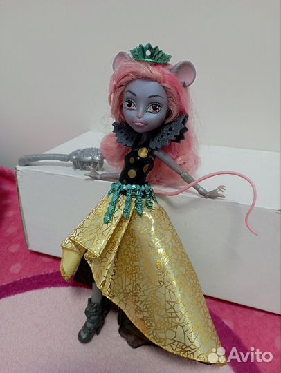 Кукла Monster High Мауседес Кинг