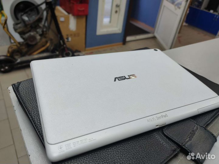 Планшет Asus ZenPad 10 P021