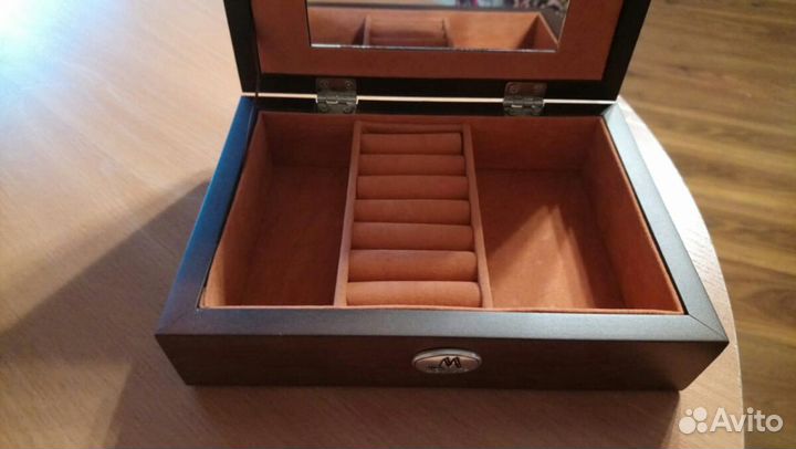 Шкатулка для украшений