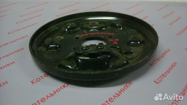 Nissan 44020-8M101 опорный диск задний правый