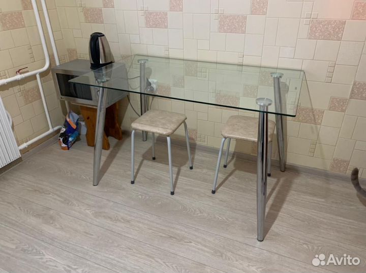 Стол обеденный стеклянный
