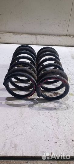 Пружина задняя Инфинити