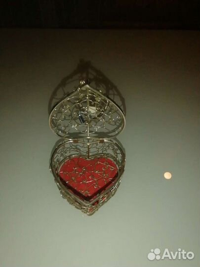 Шкатулочка в виде сердца(Германия)