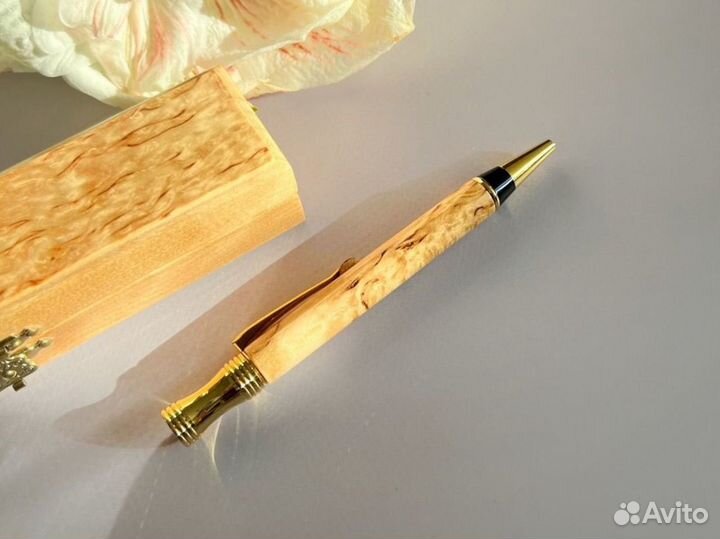 Ручка коллекционная шариковая деревянная