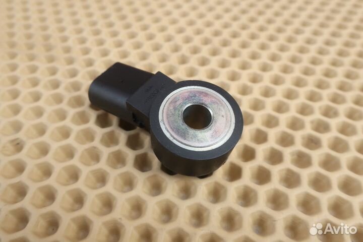 Датчик детонации VAG 030905377D