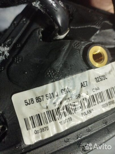 Зеркало левое Skoda Rapid