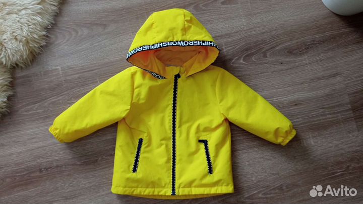 Курточка демисезонная