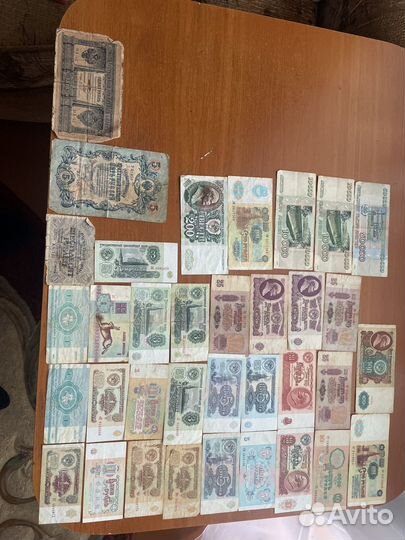 Денежные купюры, монеты