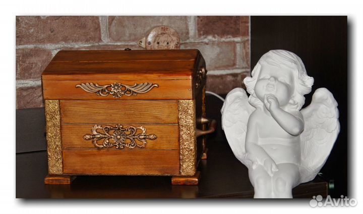 Сундук из дерева. Свадебная казна