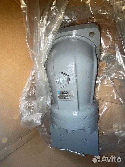 Гидромотор вентилятора Hitachi 4390592 EX1900-5