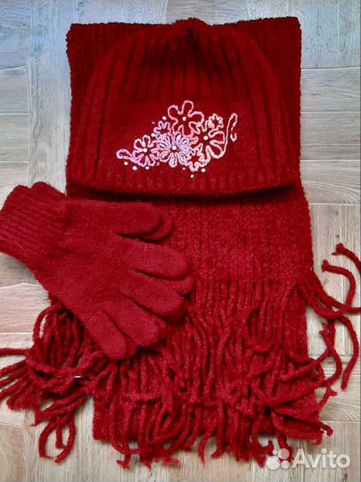 Комплект: шапка, шарф, перчатки