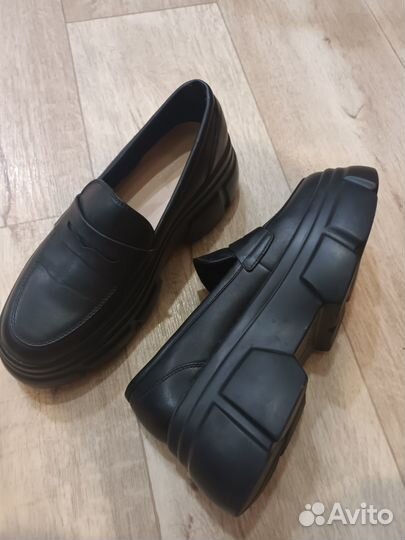 Лоферы женские