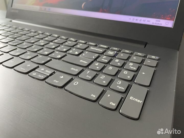 Игровой ноутбук Lenovo i3/8/2видеокарты/620gb