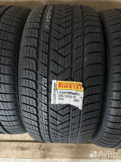 Pirelli Scorpion Winter 315/30 R22 и 285/35 R22