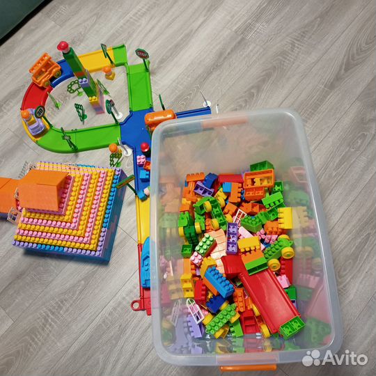 Конструктор Bauer крупные блоки 1000шт