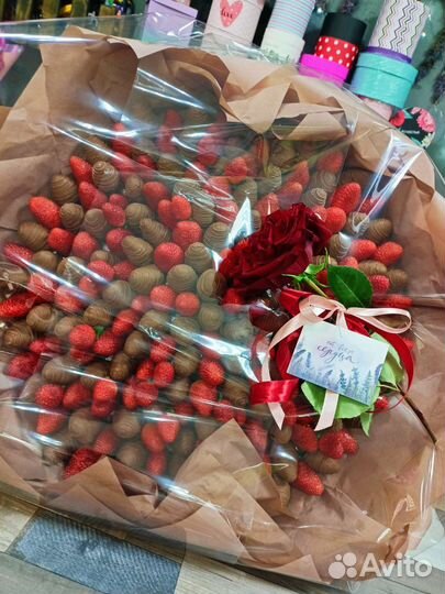 Клубника в шоколаде букеты наборы