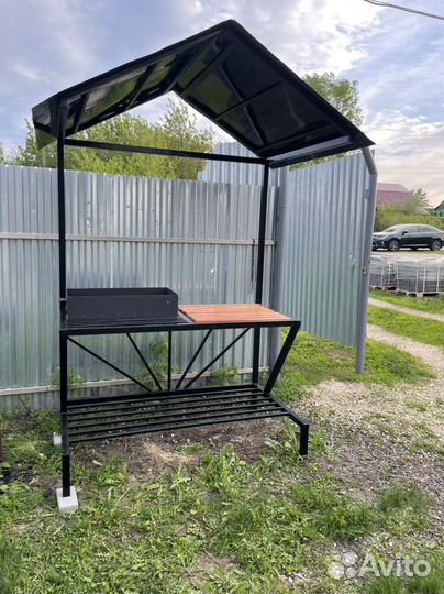 Мангал с крышей