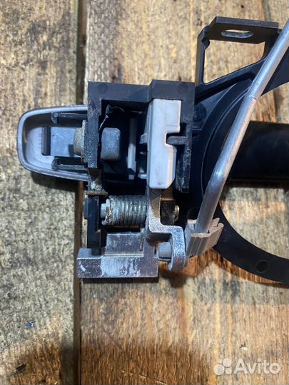 Задняя правая ручка mitsubishi lancer 10