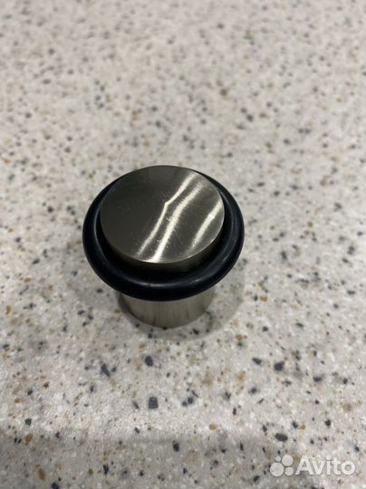 Ограничитель двери