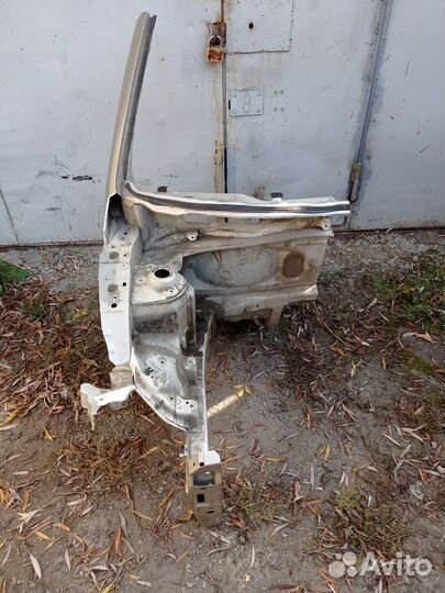 Четверть передняя правая Hyundai Solaris I