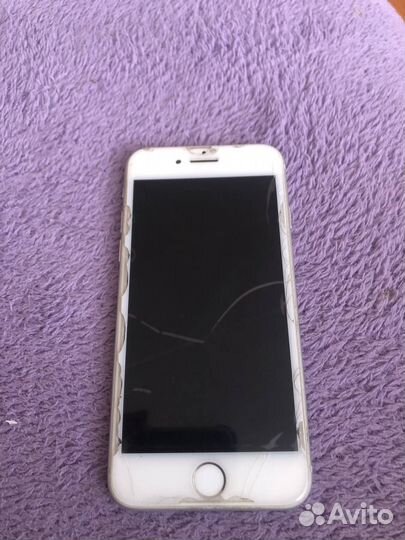 Телефон iPhone 8