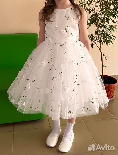 Детское нарядное платье 122